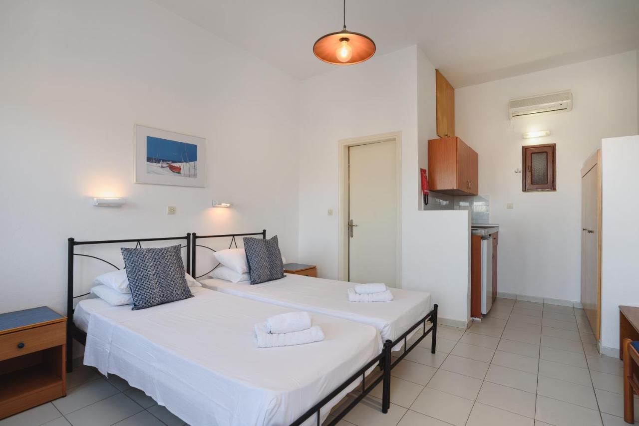 Aphrodite White Appartement *